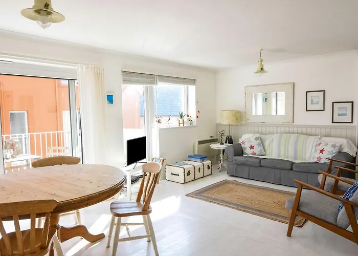 1 Bay View Court