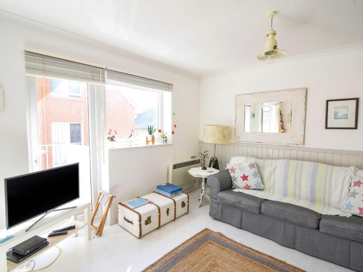 1 Bay View Court *