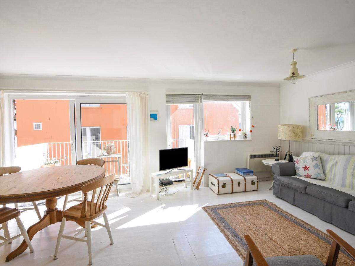 1 Bay View Court Lyme Regis