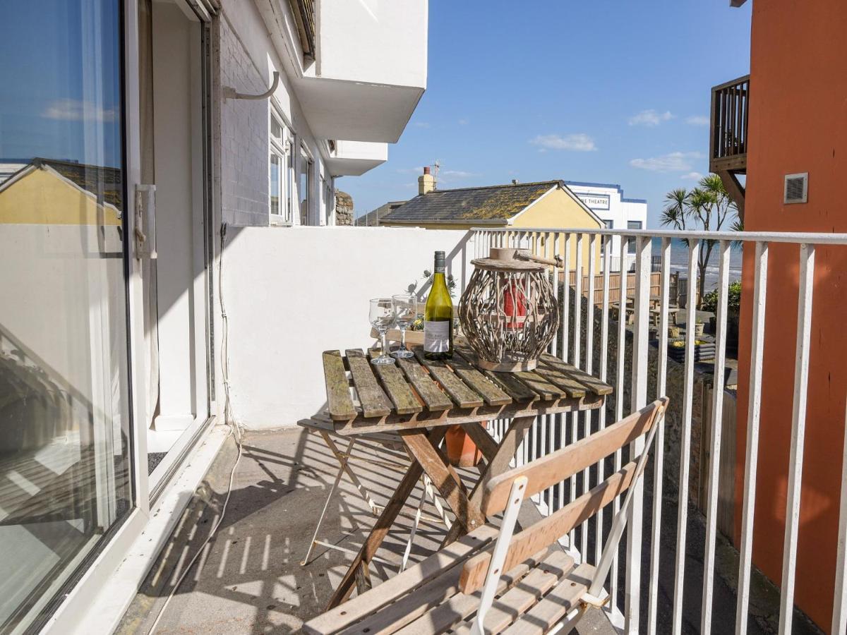 Apartment 1 Bay View Court